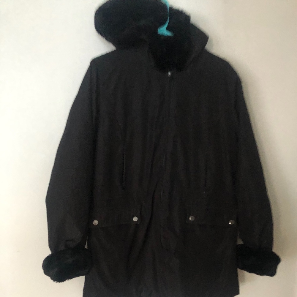 Coat - Picture 3 of 4